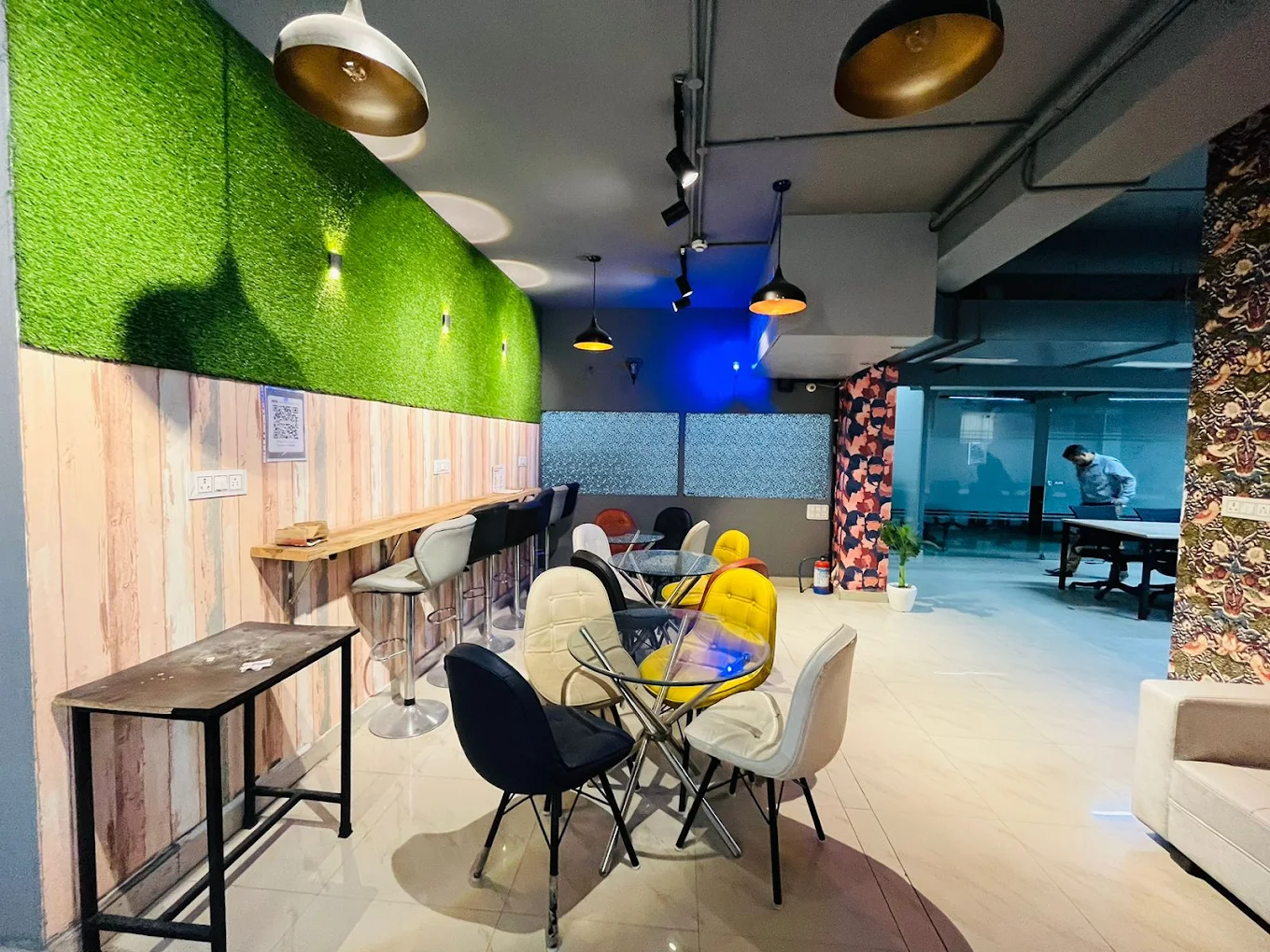 Private cabins and shared workspaces at SupremeWork Noida