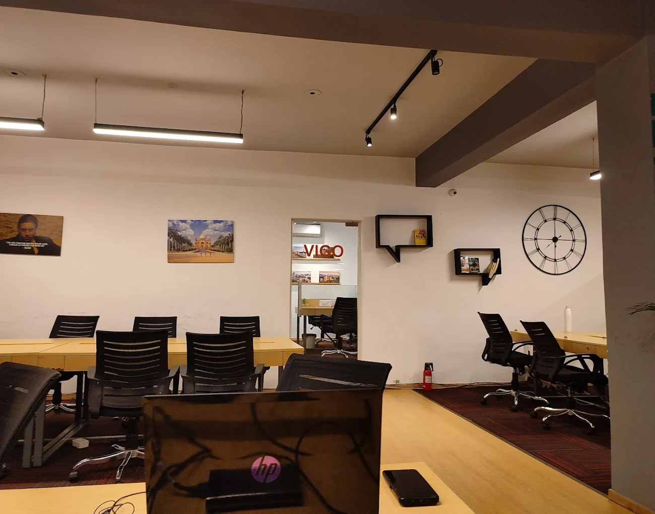 AMIGO Coworking Space in Sector 8 Noida – Modern Shared Office